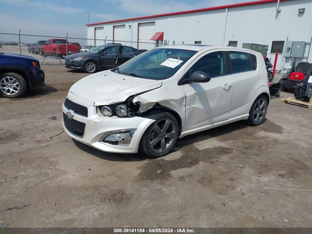 Chevrolet Sonic Rs Manual 2014 1G1JH6SB7E4122930 Image 2