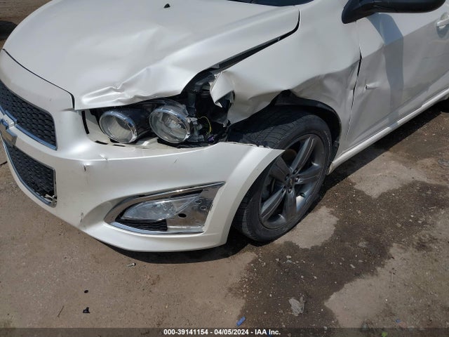 Chevrolet Sonic Rs Manual 2014 1G1JH6SB7E4122930 Image 6