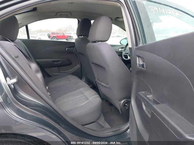 Chevrolet Sonic Lt Auto 2015 1G1JC5SG2F4170129 Image 8
