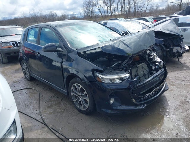 Chevrolet Sonic Lt Auto 2018 1G1JD6SH0J4107650 Image 1
