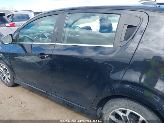 Chevrolet Sonic Lt Auto 2018 1G1JD6SH0J4107650 Image 14