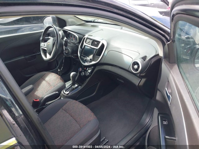 Chevrolet Sonic Lt Auto 2018 1G1JD6SH0J4107650 Image 5