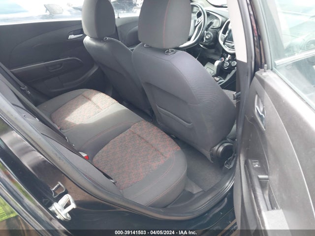 Chevrolet Sonic Lt Auto 2018 1G1JD6SH0J4107650 Image 8