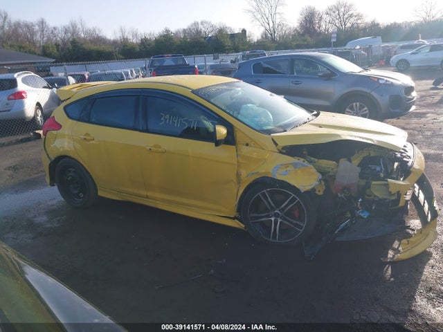 Ford FOCUS ST 2017 1FADP3L92HL218966 Image 13