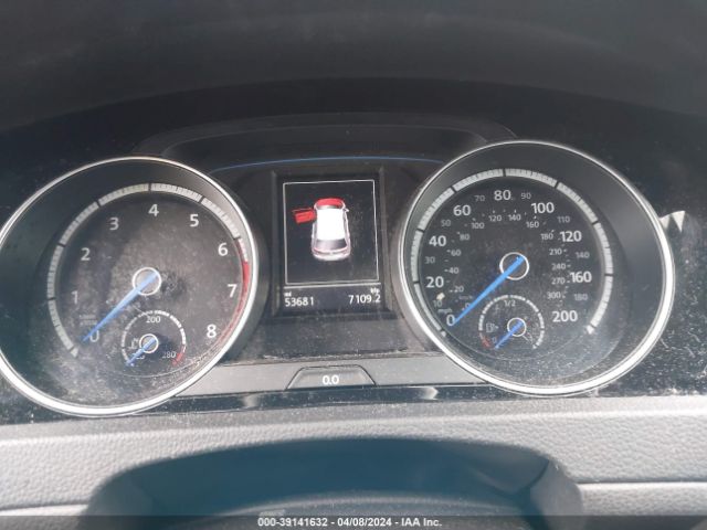 WVWUF7AU8GW028842 Volkswagen Golf R 4-door