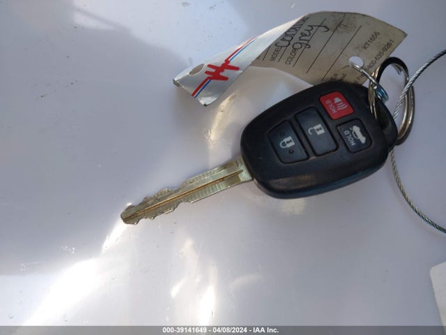 Toyota Corolla Le Eco 2017 5YFBPRHE7HP677489 Image 11