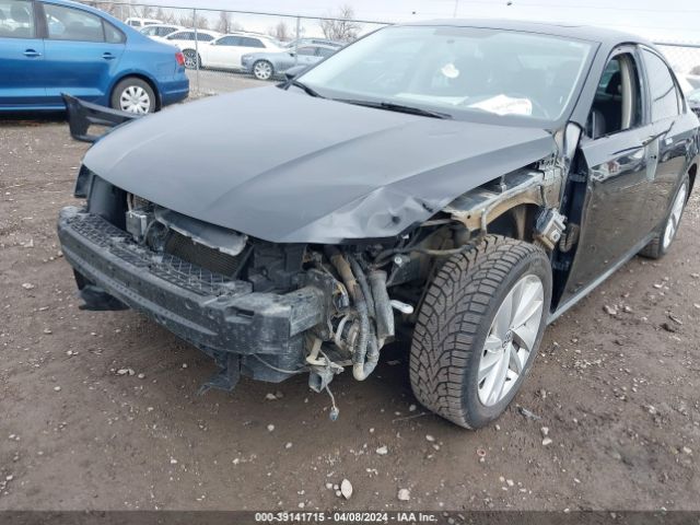 1VWBA7A39JC031171 Volkswagen Passat 2.0t Se