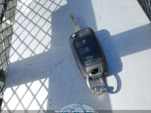 KMHRC8A32LU015372 Hyundai Venue Sel