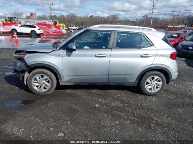 KMHRC8A32LU015372 Hyundai Venue Sel