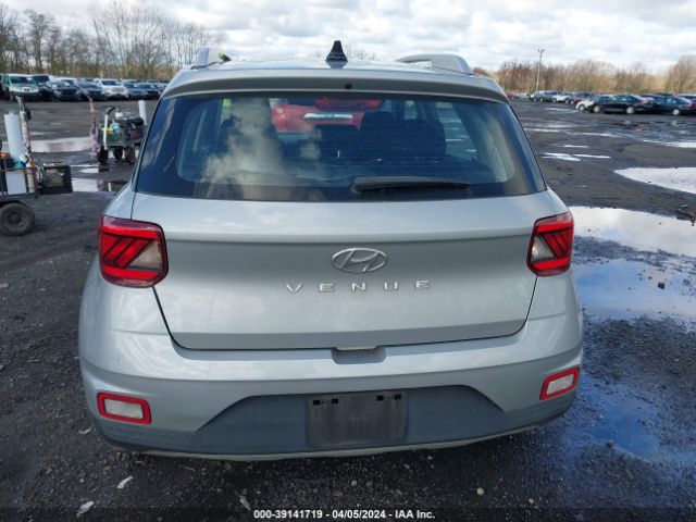KMHRC8A32LU015372 Hyundai Venue Sel