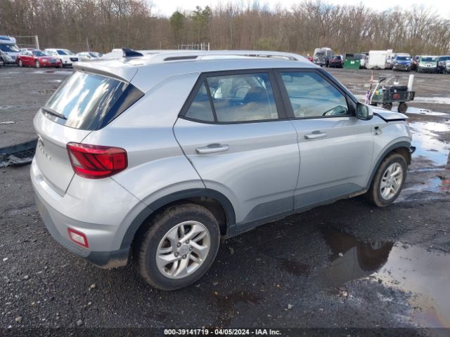 KMHRC8A32LU015372 Hyundai Venue Sel