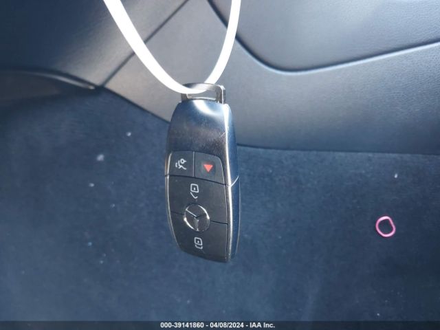 W1N0G8DB2NV335463 Mercedes-Benz Glc 300 Suv