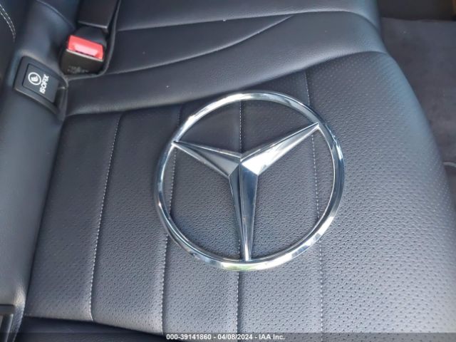 W1N0G8DB2NV335463 Mercedes-Benz Glc 300 Suv