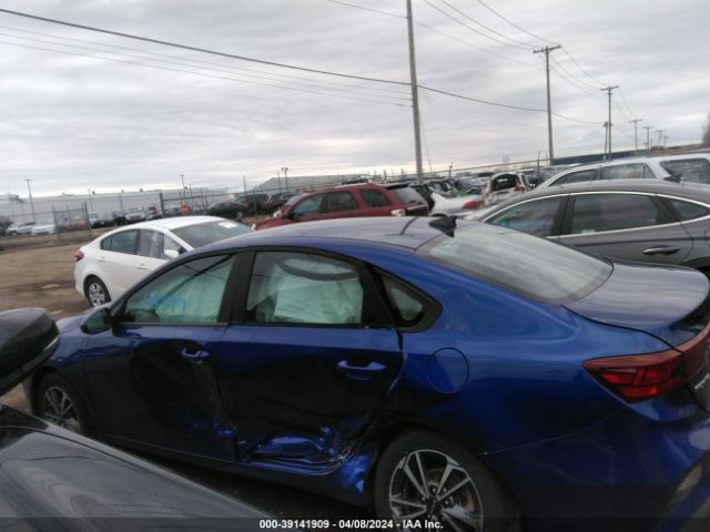 3KPF24AD6NE499933 KIA Forte Lxs