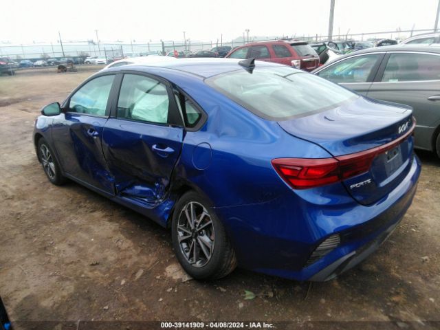 3KPF24AD6NE499933 KIA Forte Lxs