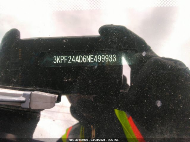 3KPF24AD6NE499933 KIA Forte Lxs