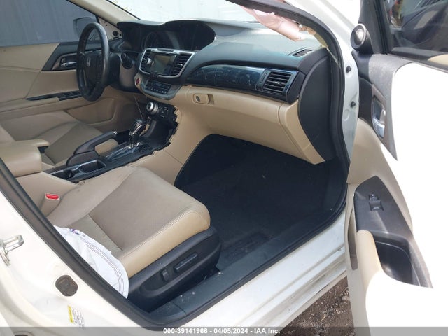 Honda Accord Touring 2014 1HGCR3F92EA033644 Image 5