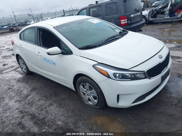 KIA FORTE LX 2018 3KPFK4A73JE195236 Image 1