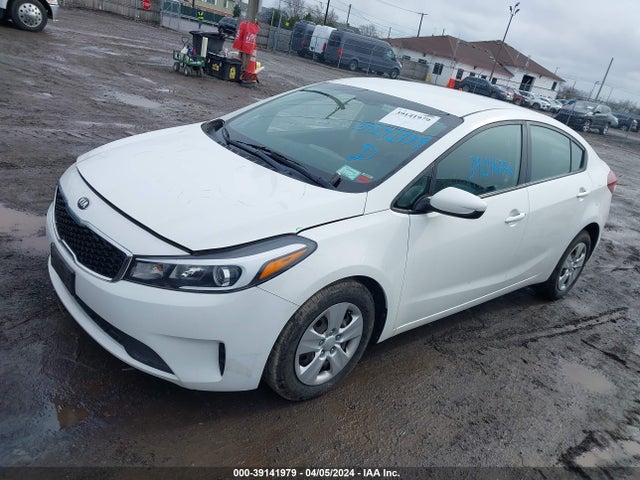 KIA FORTE LX 2018 3KPFK4A73JE195236 Image 2