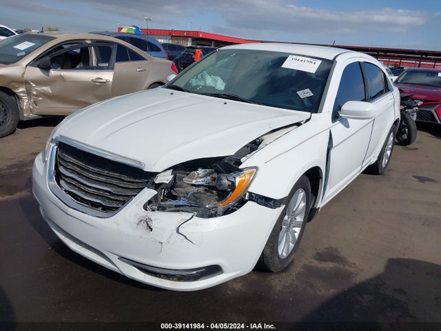 1C3CCBBB5EN136878 Chrysler 200 Touring