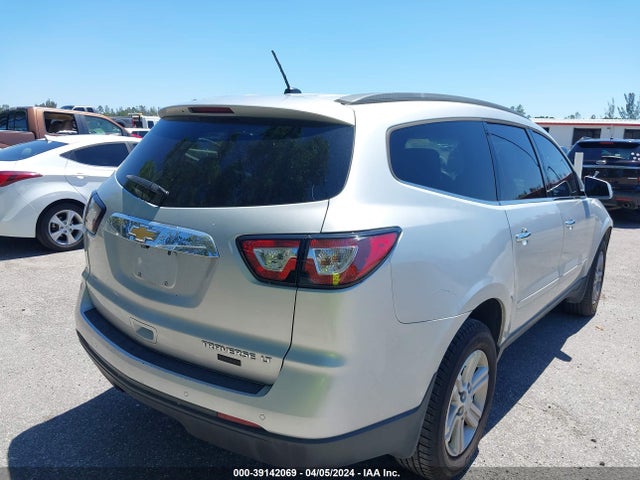 1GNKRHKD1EJ373053 Chevrolet Traverse 2lt
