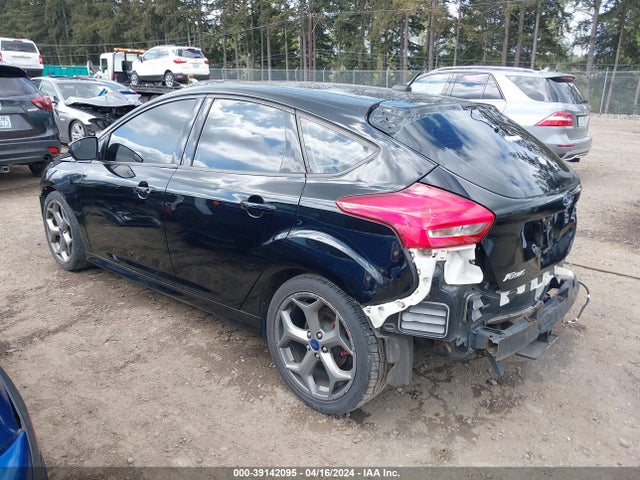 Ford FOCUS ST 2018 1FADP3L92JL241525 Image 3