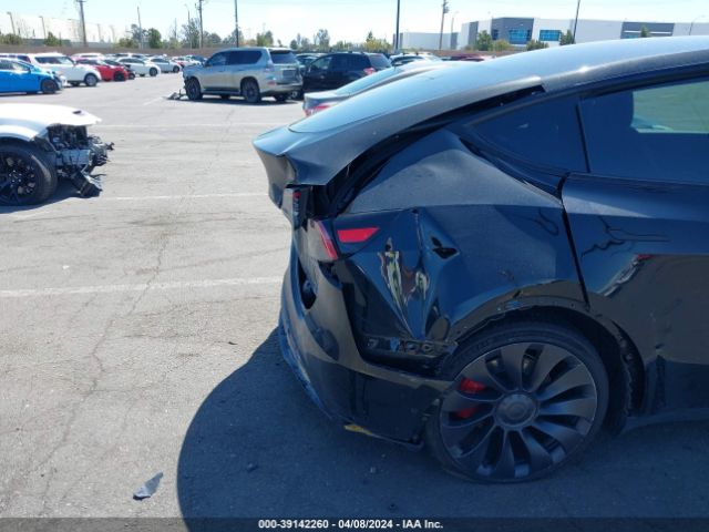 7SAYGDEF1NF346878 Tesla Model Y Performance Dual Motor All-wheel Drive