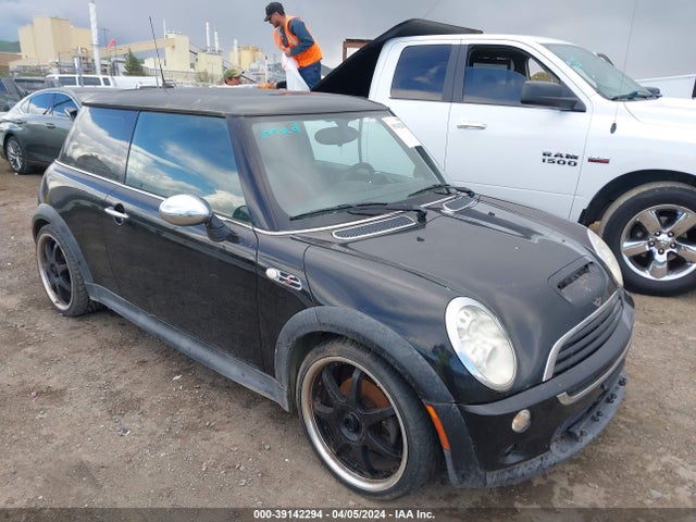 2005 MINI COOPER S WMWRE33565TL14580 Photo 0