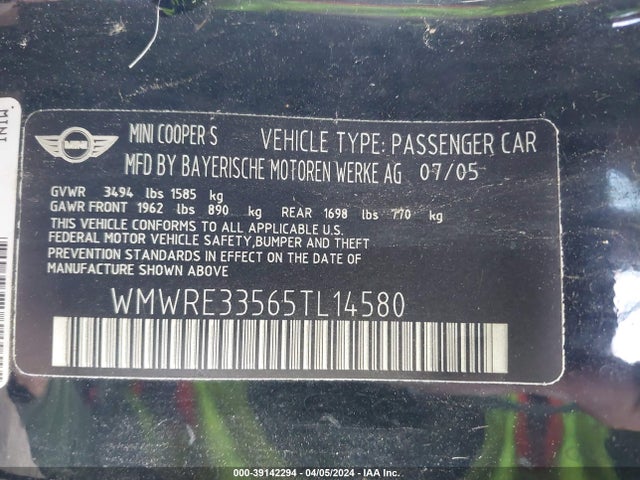 2005 MINI COOPER S WMWRE33565TL14580 Photo 8