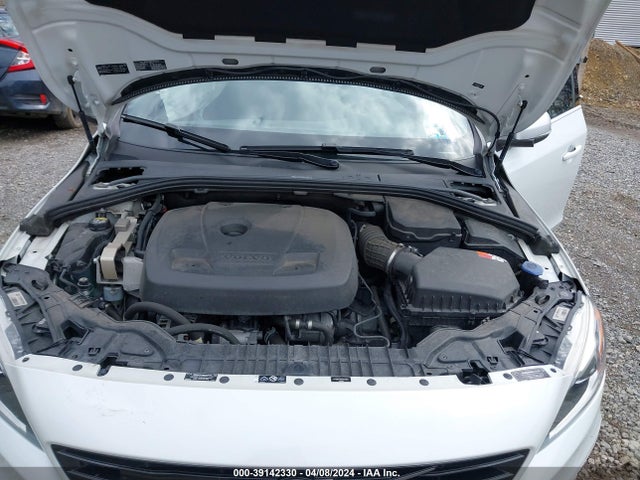 YV149MTS8H2432907 Volvo S60 T6 R-design Platinum