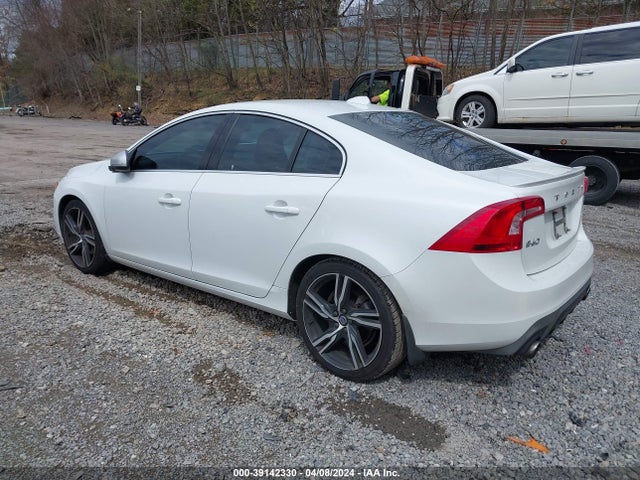 YV149MTS8H2432907 Volvo S60 T6 R-design Platinum
