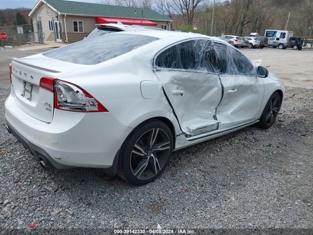 YV149MTS8H2432907 Volvo S60 T6 R-design Platinum
