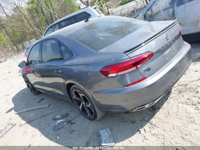 1VWMA7A32MC005945 Volkswagen Passat 2.0t R-line