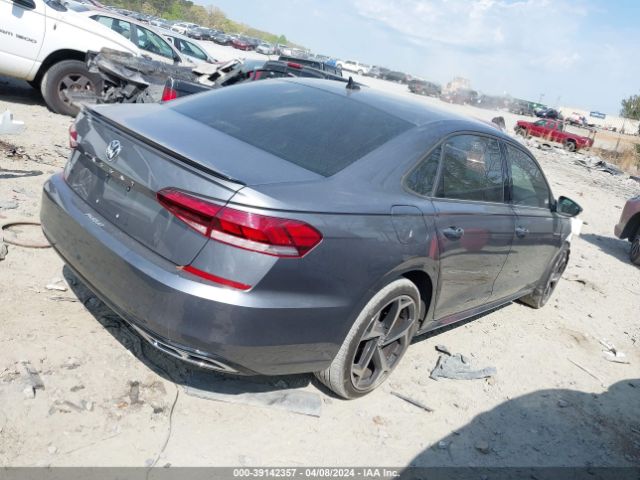 1VWMA7A32MC005945 Volkswagen Passat 2.0t R-line