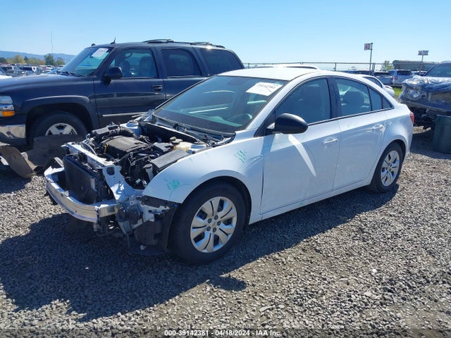 Chevrolet Cruze Ls Manual 2014 1G1PB5SG0E7322032 Image 2