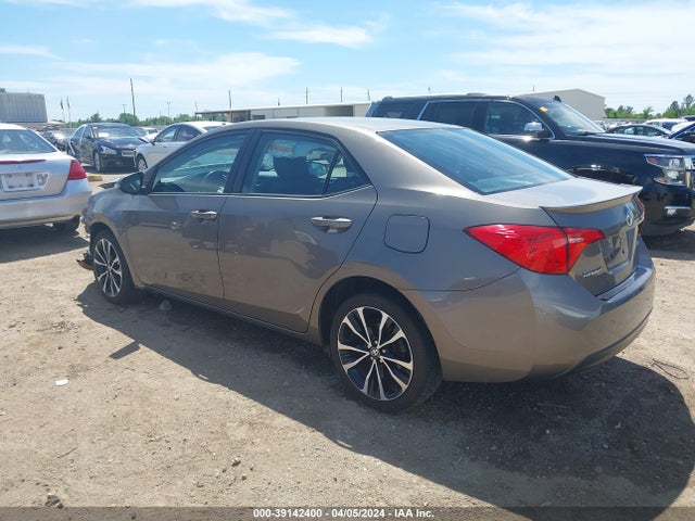 Toyota COROLLA SE 2017 5YFBURHE7HP582407 Image 3