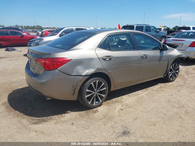 Toyota COROLLA SE 2017 5YFBURHE7HP582407 Image 4