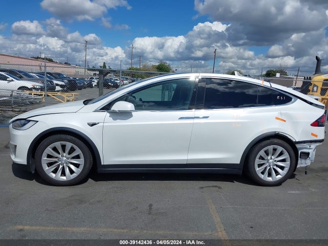 5YJXCAE25JF142658 Tesla Model X 100d/75d/p100d