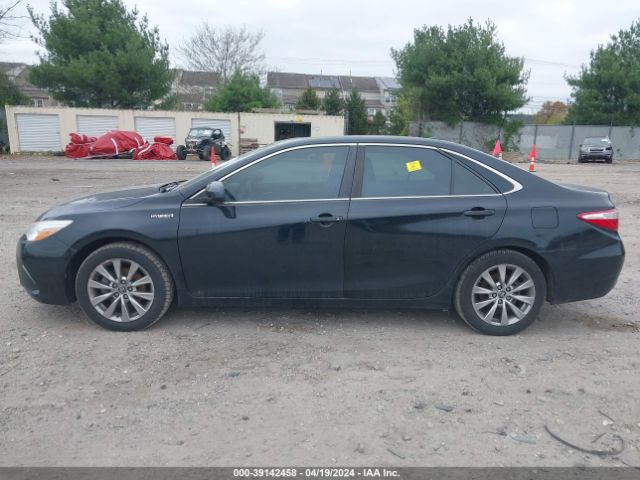4T1BD1FK6HU211165 Toyota Camry Hybrid Xle