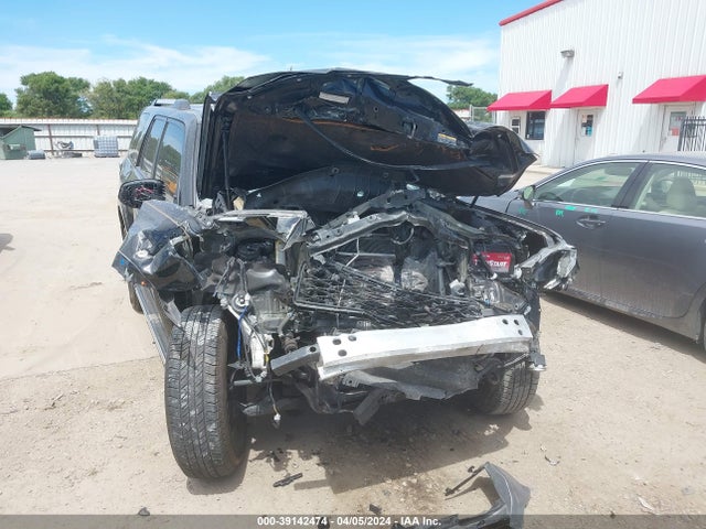 Toyota 4RUNNER SR5 2019 JTEZU5JR2K5203494 Image 12