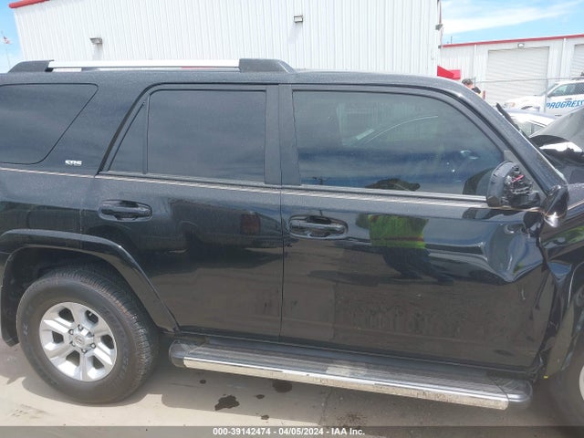 Toyota 4RUNNER SR5 2019 JTEZU5JR2K5203494 Image 13