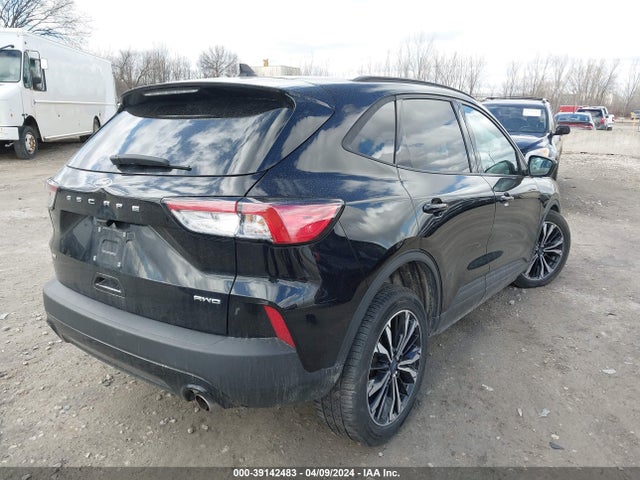 Ford ESCAPE SE 2021 1FMCU9G67MUA16531 Image 4
