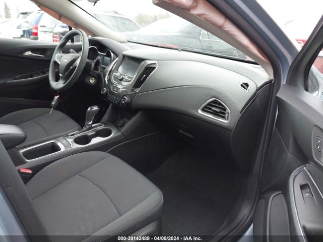1G1BE5SM1J7111035 Chevrolet Cruze Lt Auto