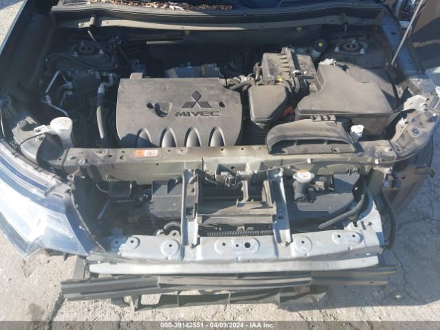 JA4AZ3A39KZ041546 Mitsubishi Outlander Se