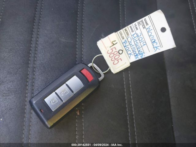 JA4AZ3A39KZ041546 Mitsubishi Outlander Se