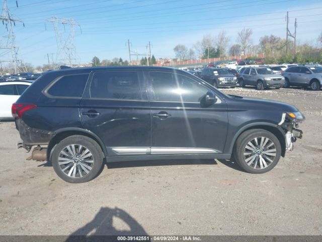 JA4AZ3A39KZ041546 Mitsubishi Outlander Se