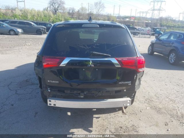 JA4AZ3A39KZ041546 Mitsubishi Outlander Se