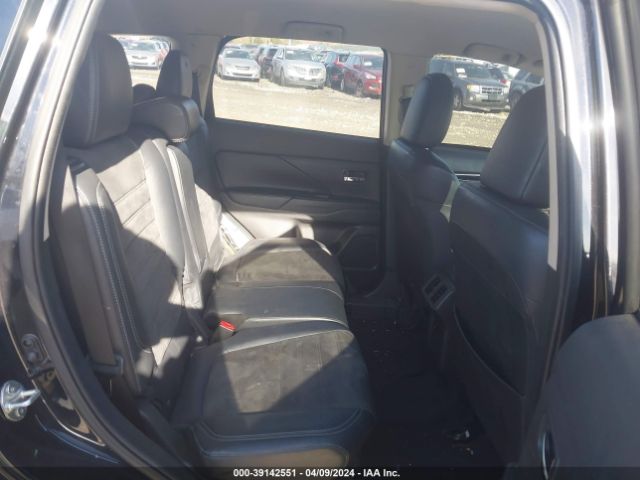 JA4AZ3A39KZ041546 Mitsubishi Outlander Se