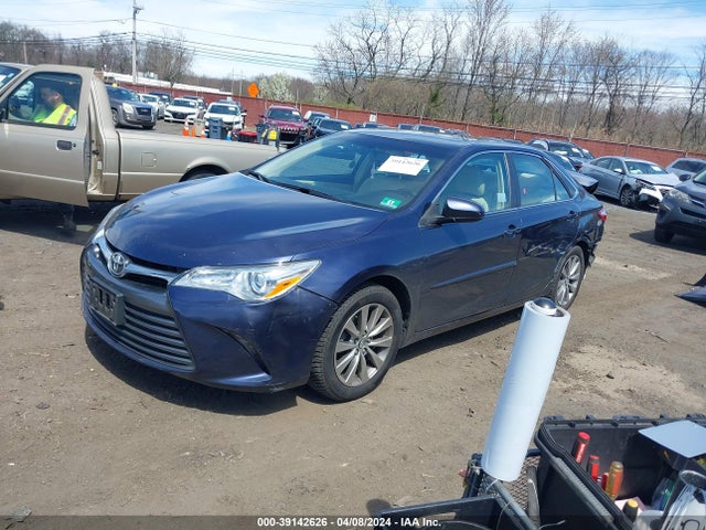 Toyota CAMRY XLE 2016 4T1BF1FK3GU601987 Image 2