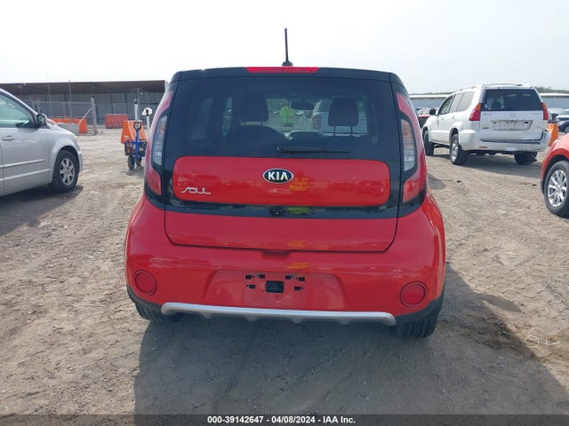KIA SOUL + 2018 KNDJP3A57J7597510 Image 17